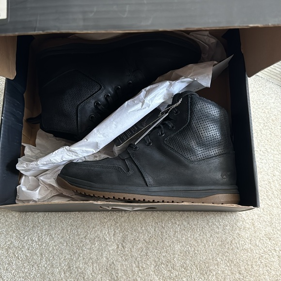 EUC Reax Fulton Air Riding Shoe - Picture 6 of 7